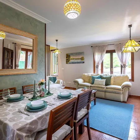 Holiday home Paraisos Connecta